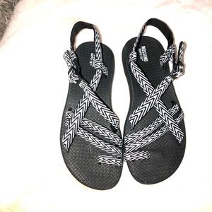 Hiking sandals